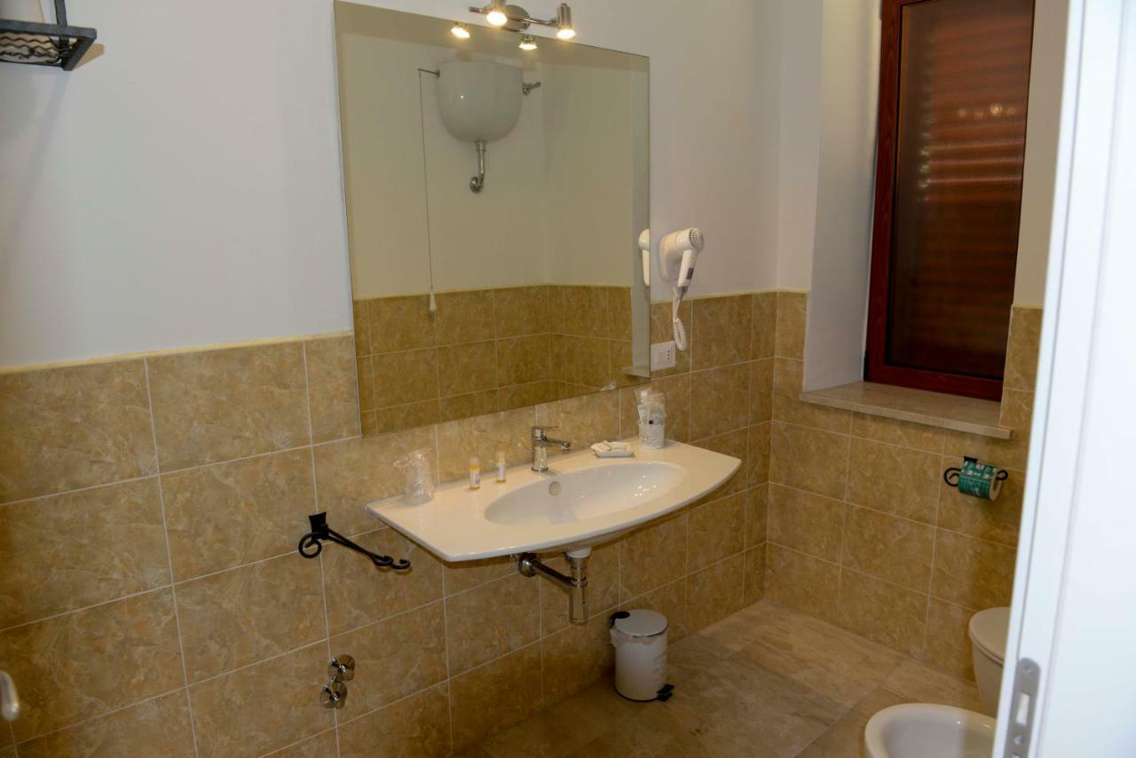 Porta Marina Guest Rooms สกาเลอา ภายนอก รูปภาพ