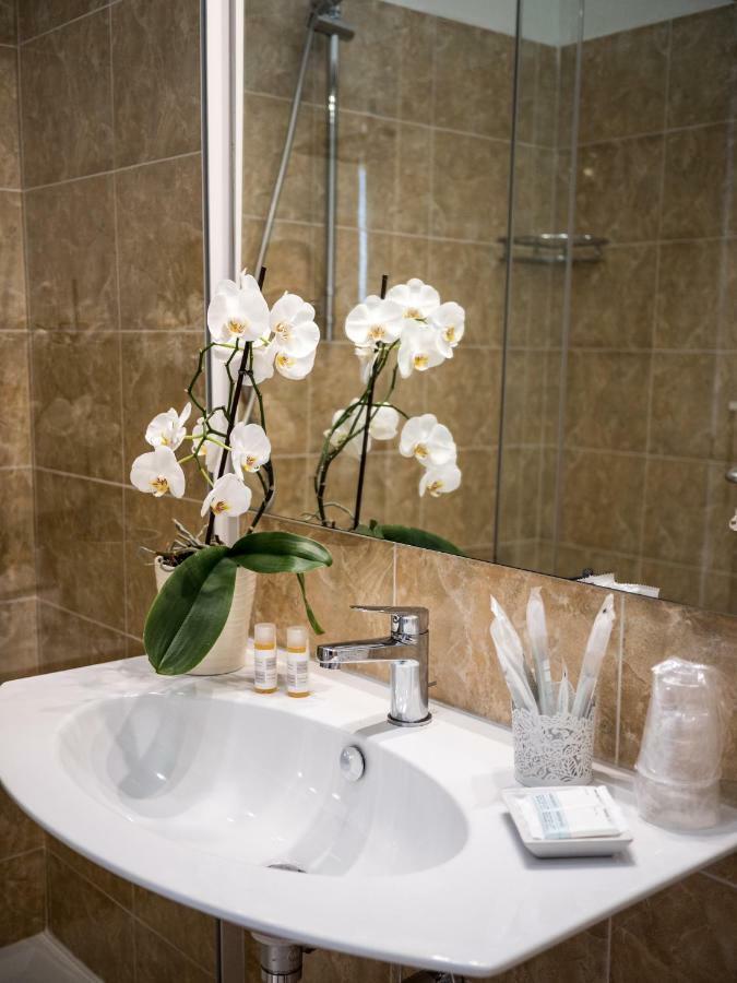 Porta Marina Guest Rooms สกาเลอา ภายนอก รูปภาพ